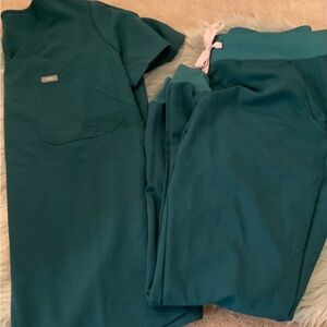 Figs jogger scrub set in med. In a deeper blue green #1596